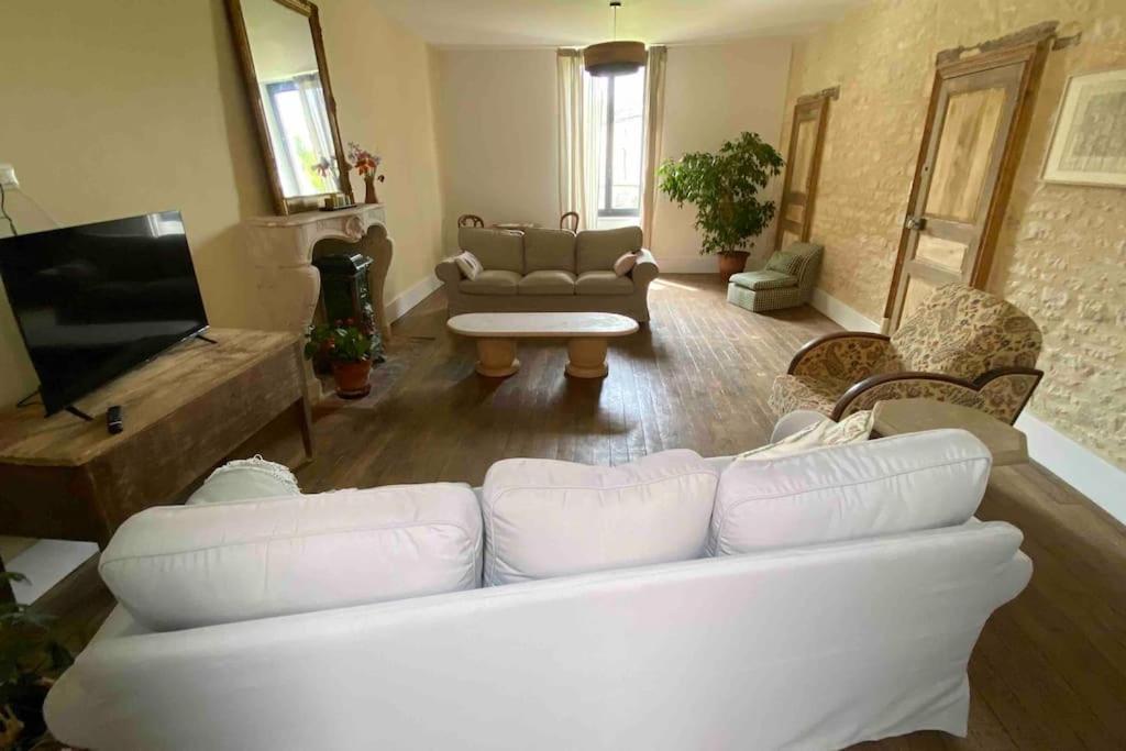Le Presbytere - Touillon, Jacuzzi, 4 Chambres Pour 10 Bagian luar foto
